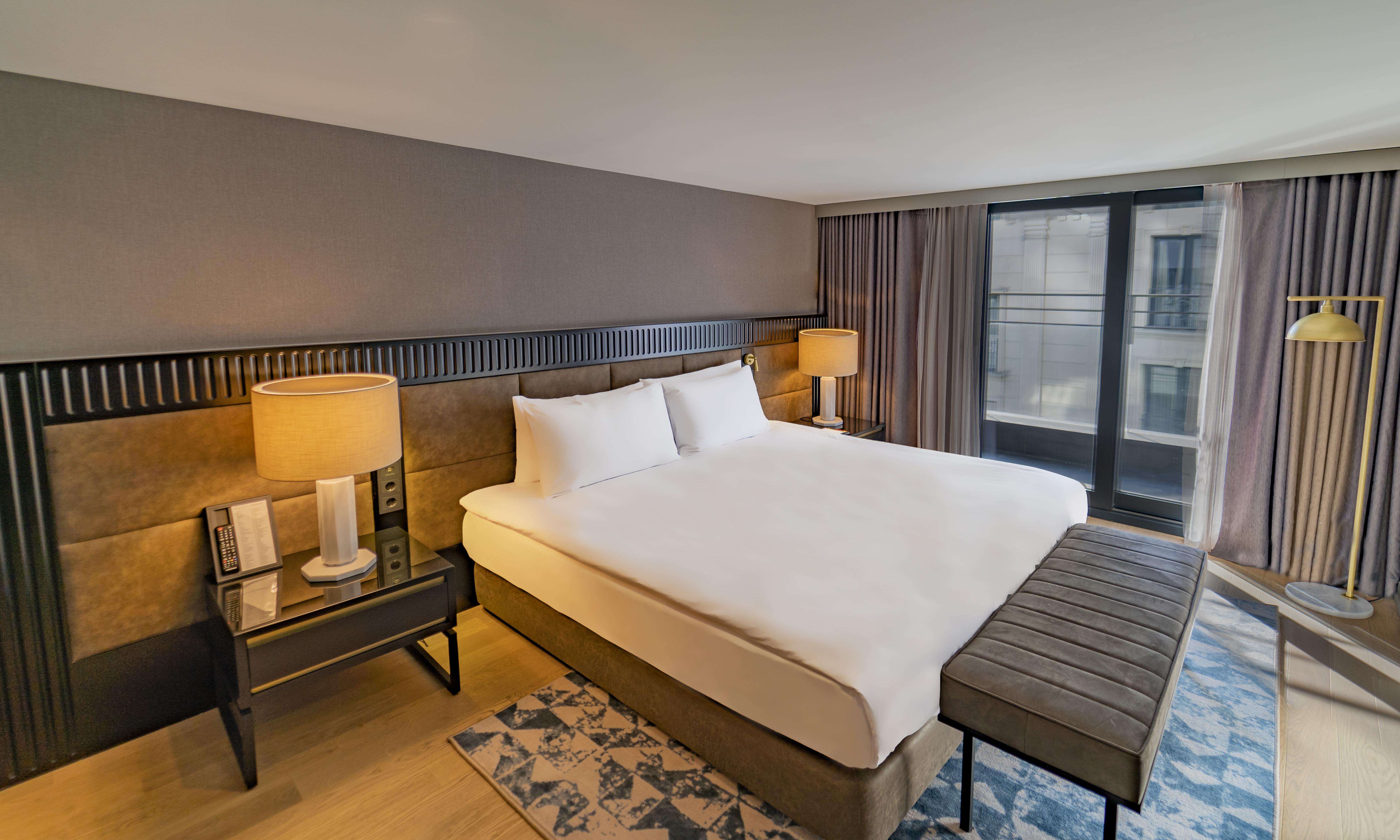 Hotel Sofitel Istanbul Taksim Exteriér fotografie A bedroom at the hotel
