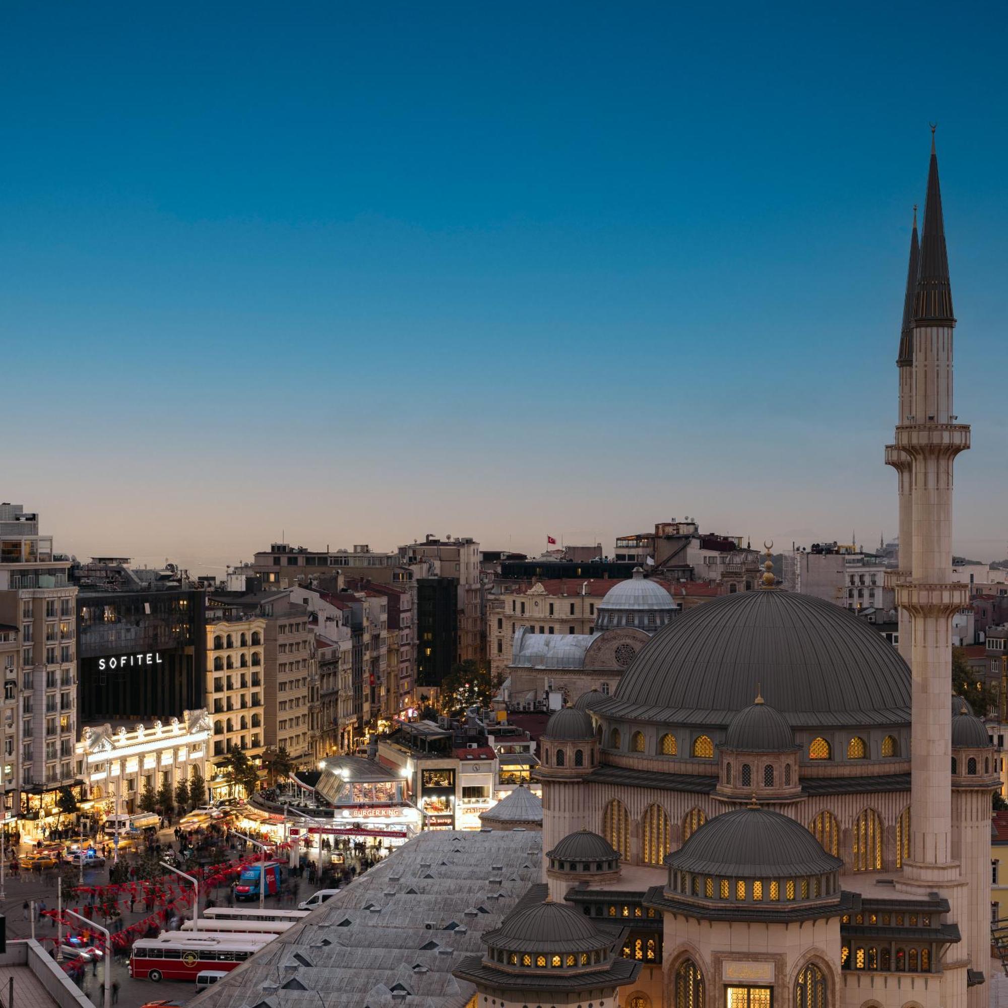 Hotel Sofitel Istanbul Taksim Exteriér fotografie The Beyoğlu skyline